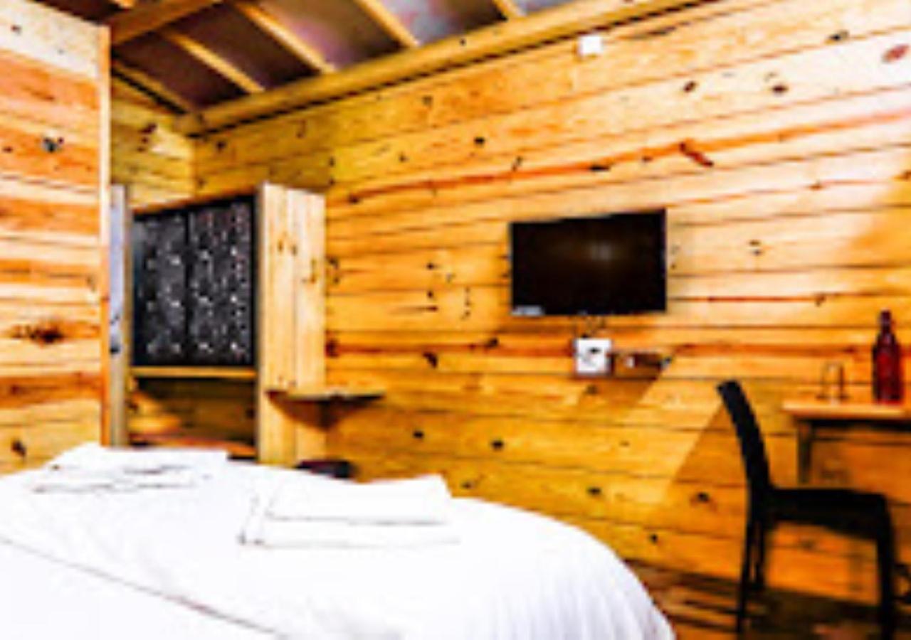 Kaas Woods Resort Yavateshwar 萨塔拉 外观 照片